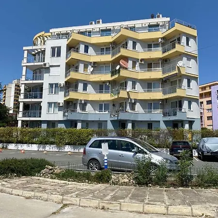 Апартамент Em Kristal *